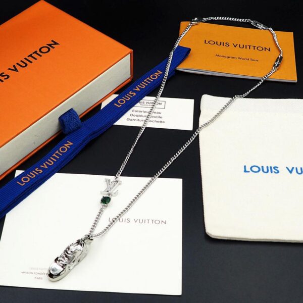 replica,repliche,fake,1:1,earrings,bracelet,ring,jewelry Le nuove sneakers di Louis Vuitton collana LV TRAINER STRASS (00F1)