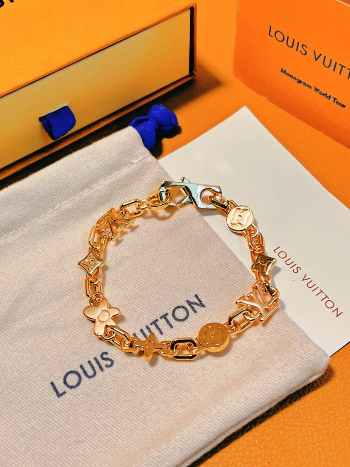 replica,repliche,fake,1:1,earrings,bracelet,ring,jewelry Bracciale Craggy con monogramma Louuis Vuitton (F0B1) replica,repliche,fake,1:1,earrings,bracelet,ring,jewelry Bracciale Craggy con monogramma Louuis Vuitton (F0B1)