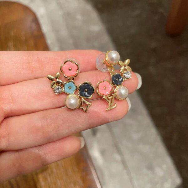 replica,repliche,fake,1:1,earrings,bracelet,ring,jewelry Nuovi orecchini Louis Vuitton (603D)