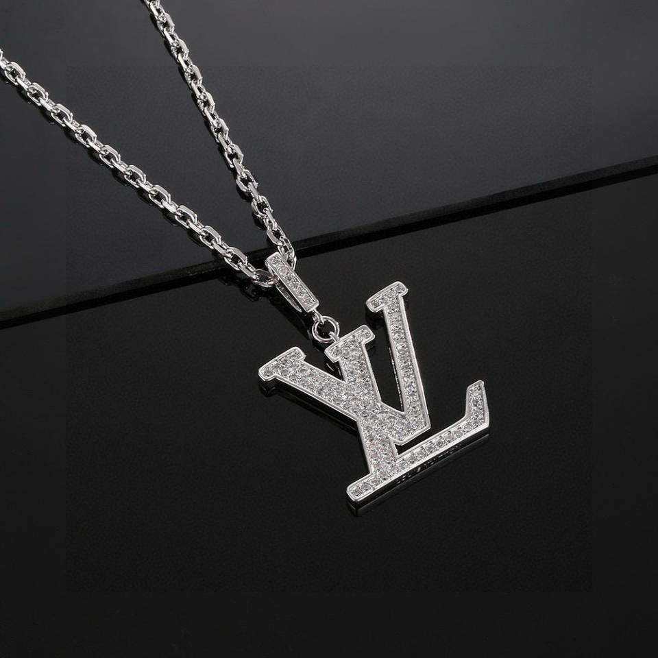 replica,repliche,fake,1:1,earrings,bracelet,ring,jewelry Collana Louis Vuitton con alfabeto classico con alfabeto completo di diamanti (AEEC) replica,repliche,fake,1:1,earrings,bracelet,ring,jewelry Collana Louis Vuitton con alfabeto classico con alfabeto completo di diamanti (AEEC)