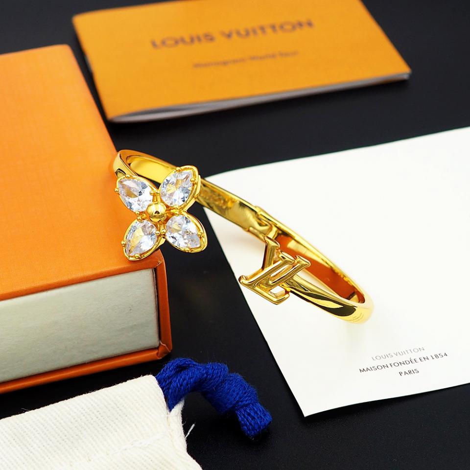 replica,repliche,fake,1:1,earrings,bracelet,ring,jewelry Collana Louis Vuitton Dazzle (E178) replica,repliche,fake,1:1,earrings,bracelet,ring,jewelry Collana Louis Vuitton Dazzle (E178)
