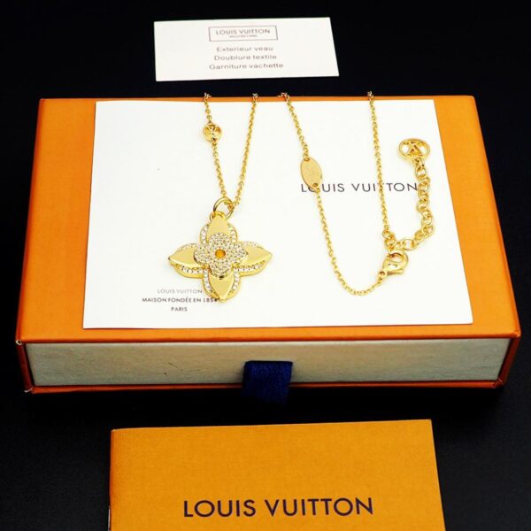 replica,repliche,fake,1:1,earrings,bracelet,ring,jewelry Collana medaglione Louis Vuitton(9913)