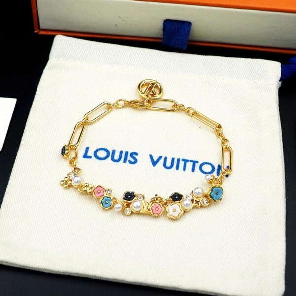 replica,repliche,fake,1:1,earrings,bracelet,ring,jewelry Louis Vuitton Nicolas Ghesquière Nuovo stile (13FB)