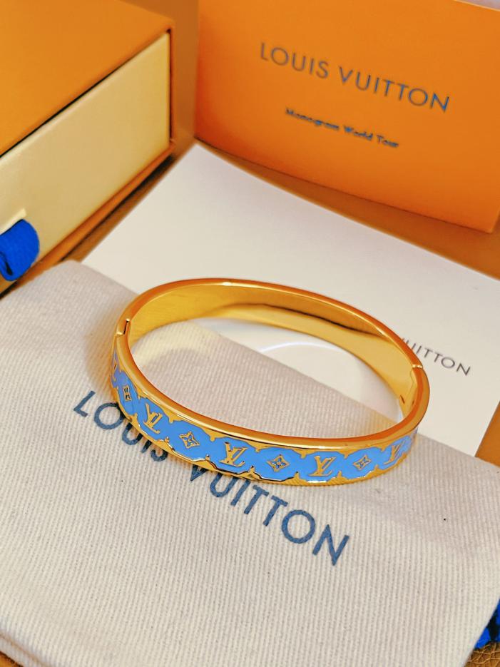 replica,repliche,fake,1:1,earrings,bracelet,ring,jewelry Bracciale Louis Vuitton Nanogram smaltato (D626) replica,repliche,fake,1:1,earrings,bracelet,ring,jewelry Bracciale Louis Vuitton Nanogram smaltato (D626)