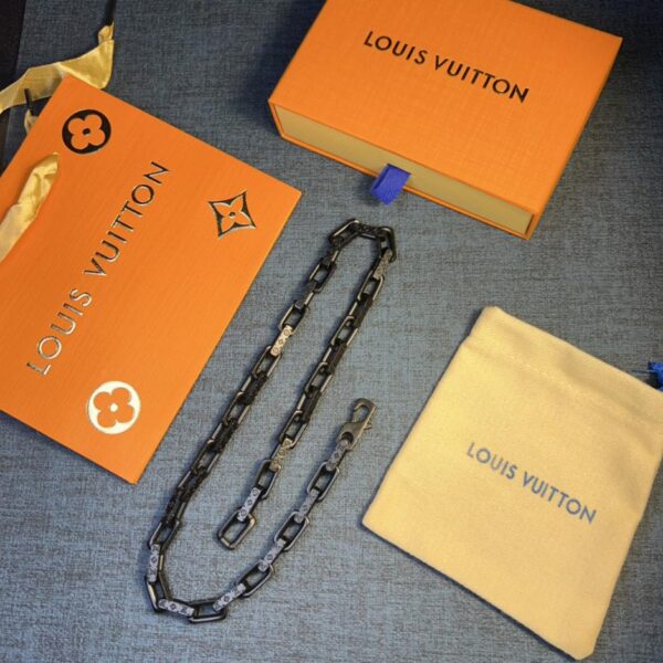 Collana Louuis Vuitton in bambù (AD89)