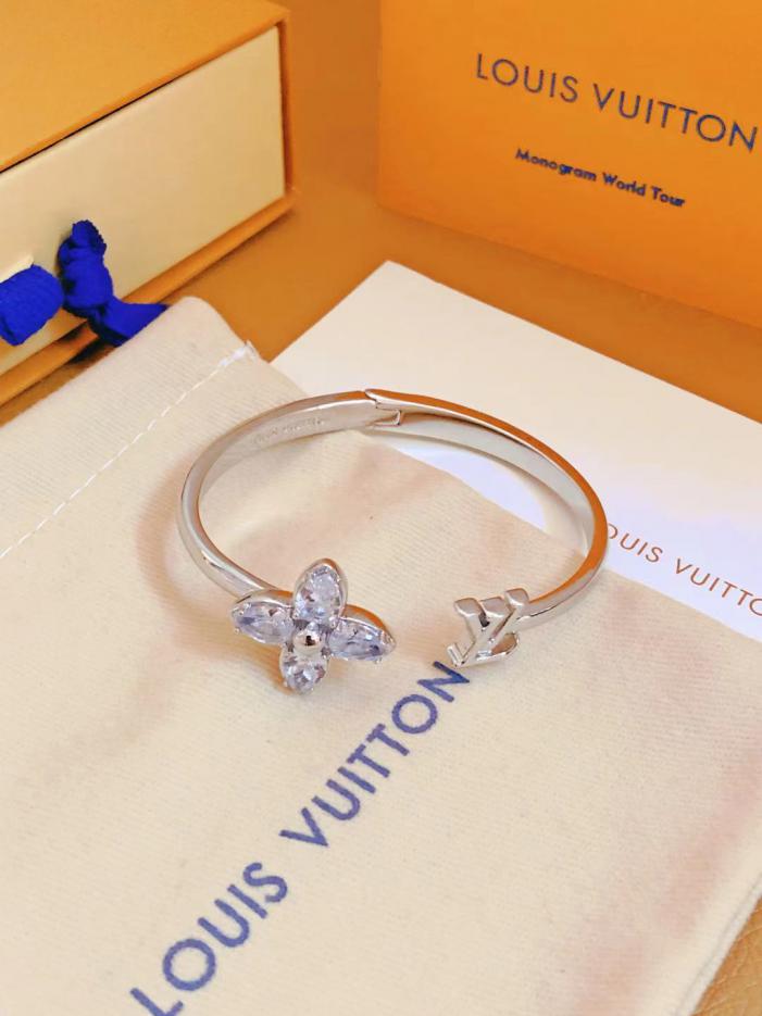 replica,repliche,fake,1:1,earrings,bracelet,ring,jewelry Bracciale Louuis Vuitton Dazzle (4C0D) replica,repliche,fake,1:1,earrings,bracelet,ring,jewelry Bracciale Louuis Vuitton Dazzle (4C0D)