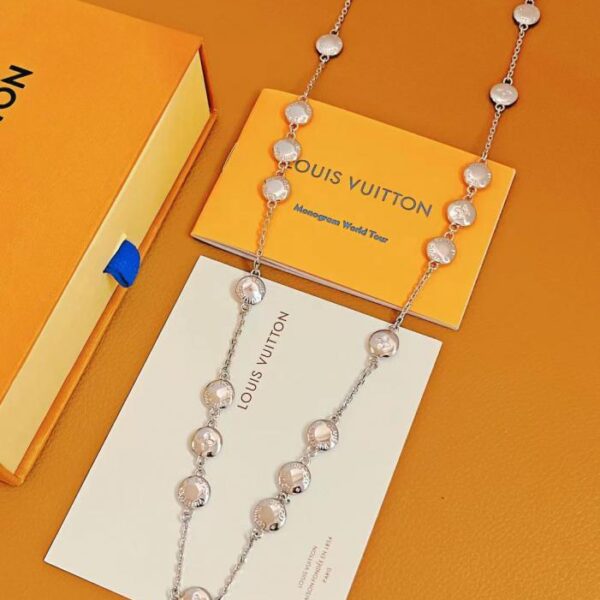 replica,repliche,fake,1:1,earrings,bracelet,ring,jewelry Collana lunga Louuis Vuitton Studs (101C)