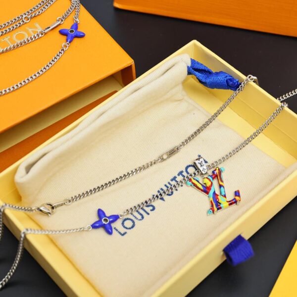 replica,repliche,fake,1:1,earrings,bracelet,ring,jewelry Louuis Vuitton LV Cross Letters Collana con logo a colori unisex Argento (C4A4)