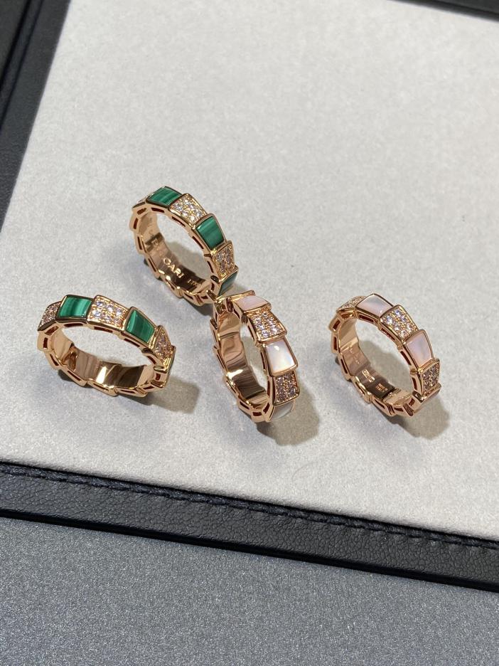 replica,repliche,fake,1:1,earrings,bracelet,ring,jewelry Anello Bvlgari con conchiglia bianca in osso di serpente (90D9) replica,repliche,fake,1:1,earrings,bracelet,ring,jewelry Anello Bvlgari con conchiglia bianca in osso di serpente (90D9)