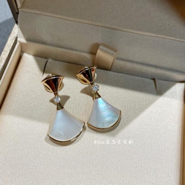 replica,repliche,fake,1:1,earrings,bracelet,ring,jewelry Orecchini da sogno Bvlgari Diva orecchini a ventaglio con conchiglia a farfalla bianca (0AC3)