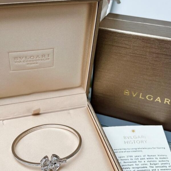 replica,repliche,fake,1:1,earrings,bracelet,ring,jewelry Bracciale serie Bvlgari Fiorever (E76D)