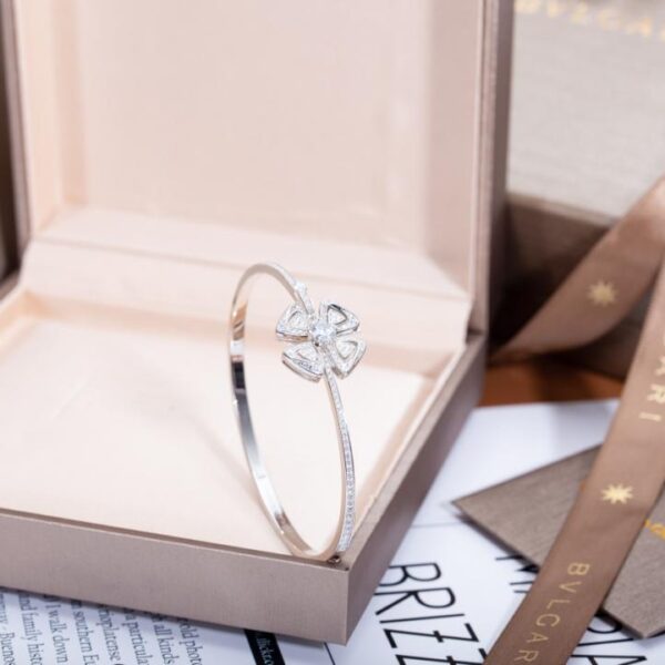 replica,repliche,fake,1:1,earrings,bracelet,ring,jewelry Bvlgari versione in argento sterling Bracciale BVLGARI fiorever con fiori che sbocciano (EA37)