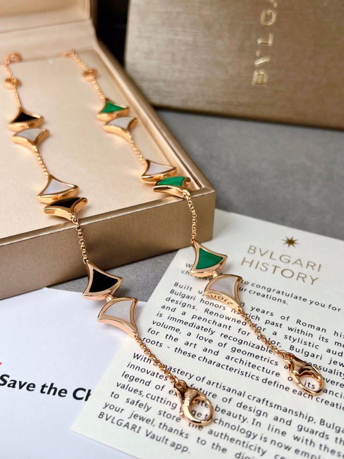 replica,repliche,fake,1:1,earrings,bracelet,ring,jewelry Bracciale Bvlgari Divas Dream Series a sei modelli (FAA8) replica,repliche,fake,1:1,earrings,bracelet,ring,jewelry Bracciale Bvlgari Divas Dream Series a sei modelli (FAA8)