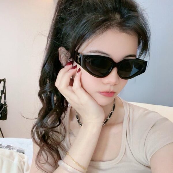 replica,repliche,fake,1:1,earrings,bracelet,ring,jewelry Occhiali da sole Chanel