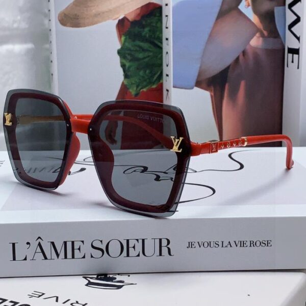 replica,repliche,fake,1:1,earrings,bracelet,ring,jewelry Louis Vuitton Frame Letter Occhiali da sole alla moda Guida Protezione solare Occhiali da sole UV oscuranti (073B)