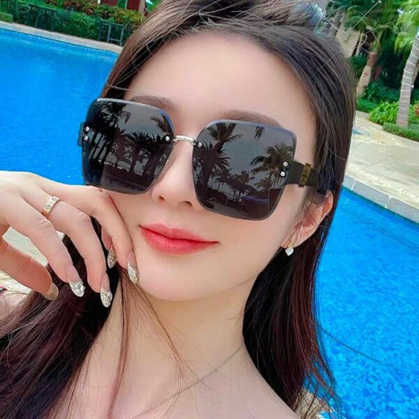 replica,repliche,fake,1:1,earrings,bracelet,ring,jewelry 【FENDI】 🕶.Le lenti polarizzate in resina Polaroid Le montature TR90 sono leggere e comode da indossare