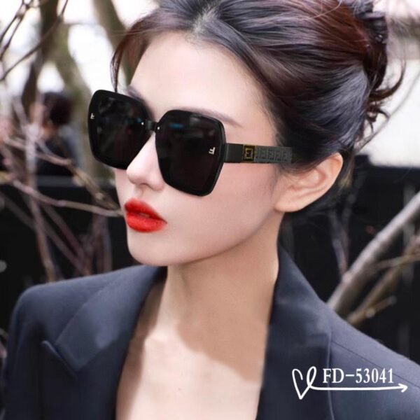 replica,repliche,fake,1:1,earrings,bracelet,ring,jewelry 【FENDI】 🕶.Le lenti polarizzate in resina Polaroid Le montature TR90 sono leggere e comode da indossare