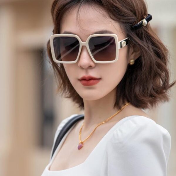 replica,repliche,fake,1:1,earrings,bracelet,ring,jewelry Occhiali da sole polarizzati ispessiti HD da donna con montatura quadrata DIOR Fashion