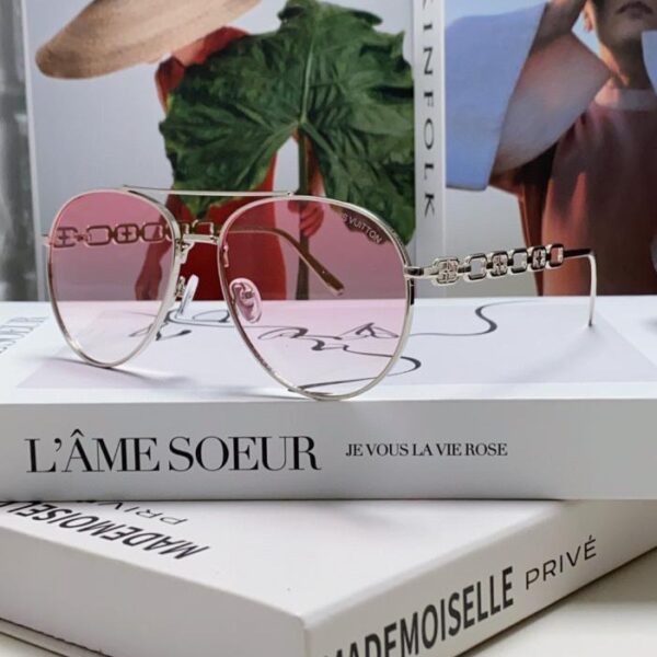 replica,repliche,fake,1:1,earrings,bracelet,ring,jewelry Nuovi occhiali da sole Louis Vuitton, occhiali da rospo, occhiali da sole di fascia alta