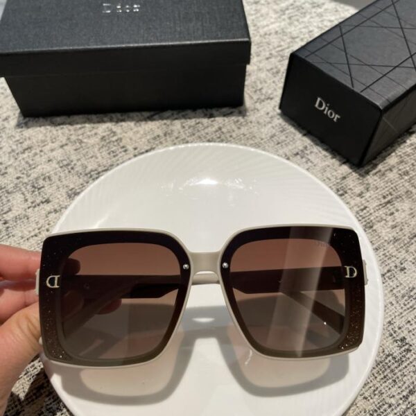 replica,repliche,fake,1:1,earrings,bracelet,ring,jewelry Occhiali da sole polarizzati in nylon HD Dior🕶