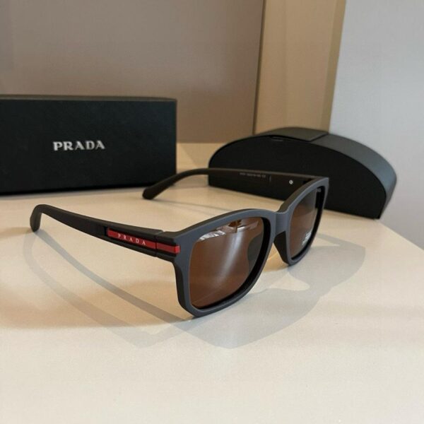 replica,repliche,fake,1:1,earrings,bracelet,ring,jewelry Occhiali da sole trendy da uomo e da donna Prada🕶