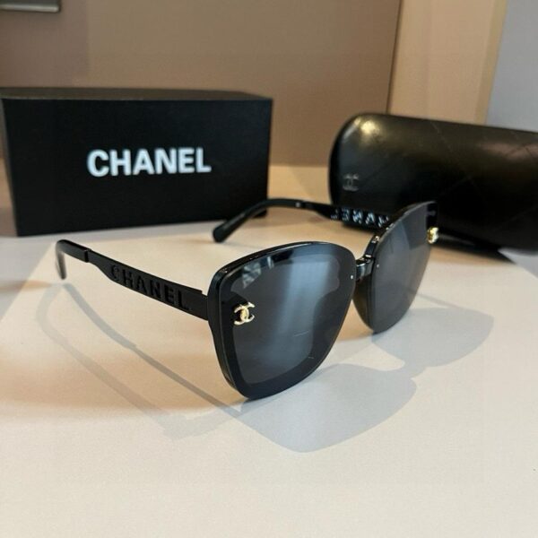 replica,repliche,fake,1:1,earrings,bracelet,ring,jewelry Occhiali da sole stile signora Chanel