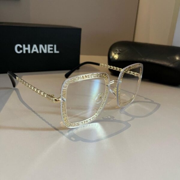 replica,repliche,fake,1:1,earrings,bracelet,ring,jewelry Nuovi occhiali Chanel
