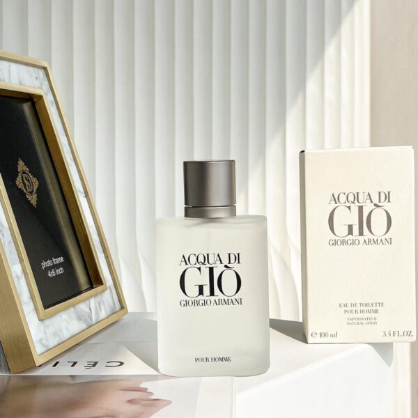 replica,repliche,fake,1:1,earrings,bracelet,ring,jewelry Armani Love Water Profumo da uomo EDT (8D51)
