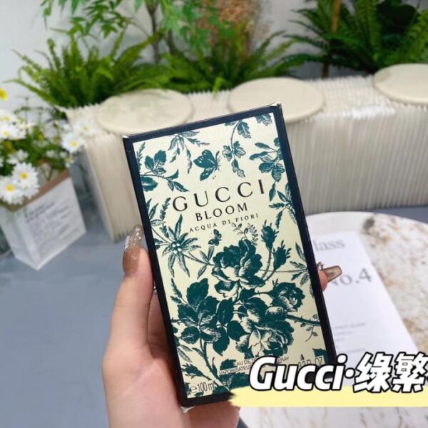 replica,repliche,fake,1:1,earrings,bracelet,ring,jewelry GUCCI BLOOM GOCCE nuova fragranza leggera da donna Green Flower 100ml (7B38)
