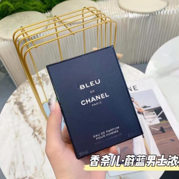 Fragranza Chanel azzurro (57B9)