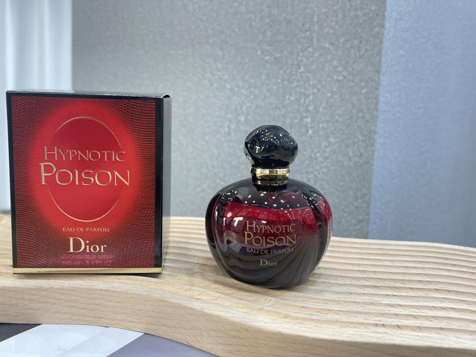 replica,repliche,fake,1:1,earrings,bracelet,ring,jewelry Fragranza Dior Veleno Rosso (8FE5) replica,repliche,fake,1:1,earrings,bracelet,ring,jewelry Fragranza Dior Veleno Rosso (8FE5)