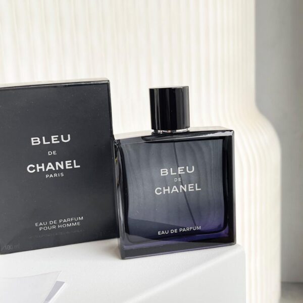 Profumo da uomo Chanel azzurro