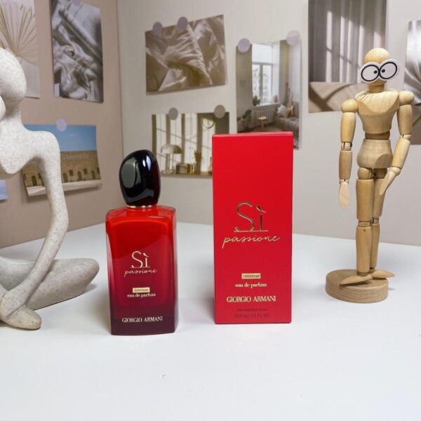 replica,repliche,fake,1:1,earrings,bracelet,ring,jewelry La nuova versione gradient red love di GIORGIO Armani