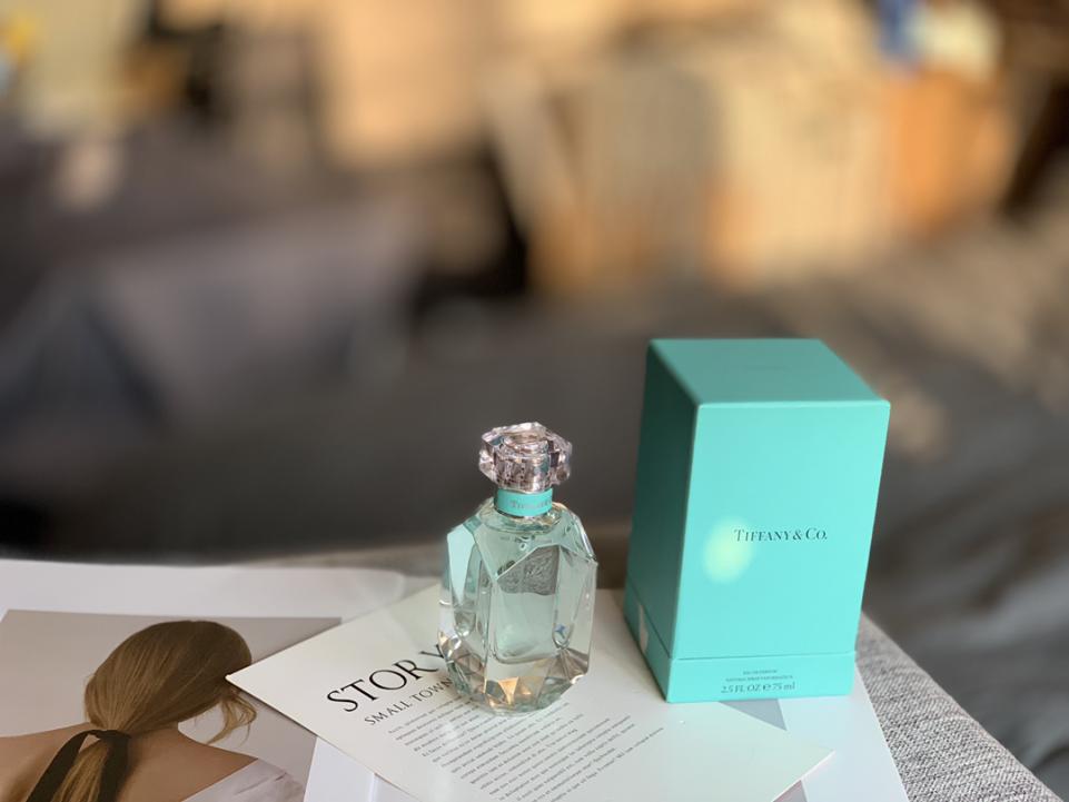 replica,repliche,fake,1:1,earrings,bracelet,ring,jewelry Profumo da donna con bottiglia di diamanti classica Tiffany & Co replica,repliche,fake,1:1,earrings,bracelet,ring,jewelry Profumo da donna con bottiglia di diamanti classica Tiffany & Co