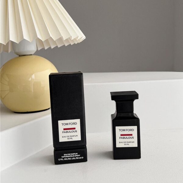 replica,repliche,fake,1:1,earrings,bracelet,ring,jewelry Fragranza Tomford Fabreux 50ml