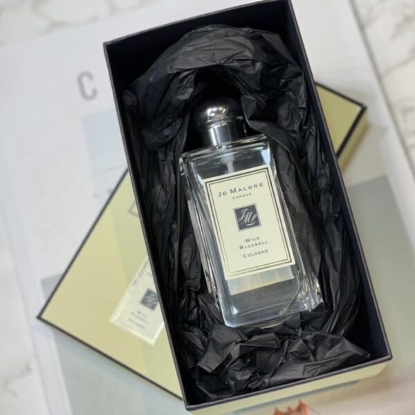 Il carillon a vento blu "ragazza" con la sua aureola Zu Malong Blue Wind Chime 100ml