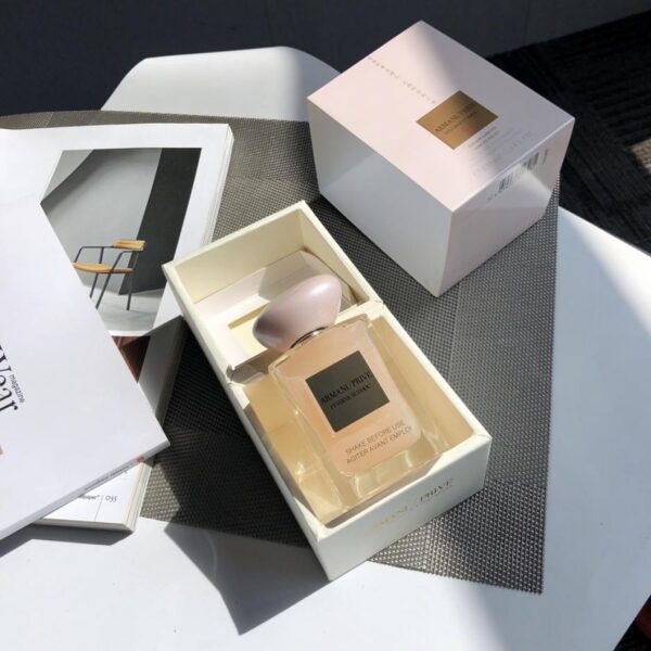 replica,repliche,fake,1:1,earrings,bracelet,ring,jewelry Armani Prive SUZHOUA Profumo Armani Suzhou alla peonia