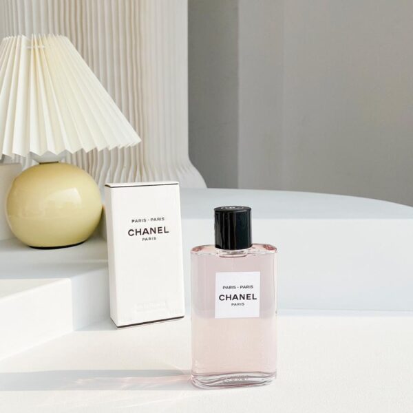 Chanel Eau de Paris è davvero un piatto a cui non piacciono le rose (40D6)