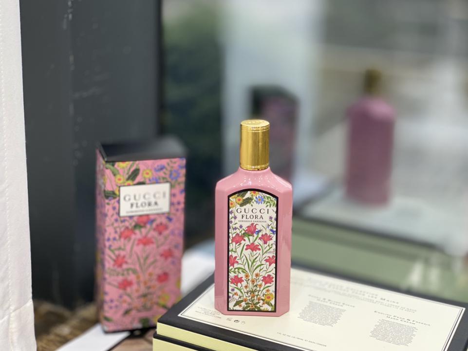 replica,repliche,fake,1:1,earrings,bracelet,ring,jewelry Gucci New Gardenia Edizione Limitata Profumo da Donna Flora Fragranza a Lunga Durata 100ml (1C26) replica,repliche,fake,1:1,earrings,bracelet,ring,jewelry Gucci New Gardenia Edizione Limitata Profumo da Donna Flora Fragranza a Lunga Durata 100ml (1C26)