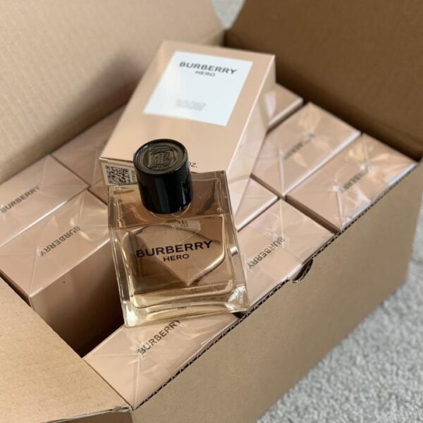 L'ultima fragranza maschile di BURBERRY Junyongxin (176E)
