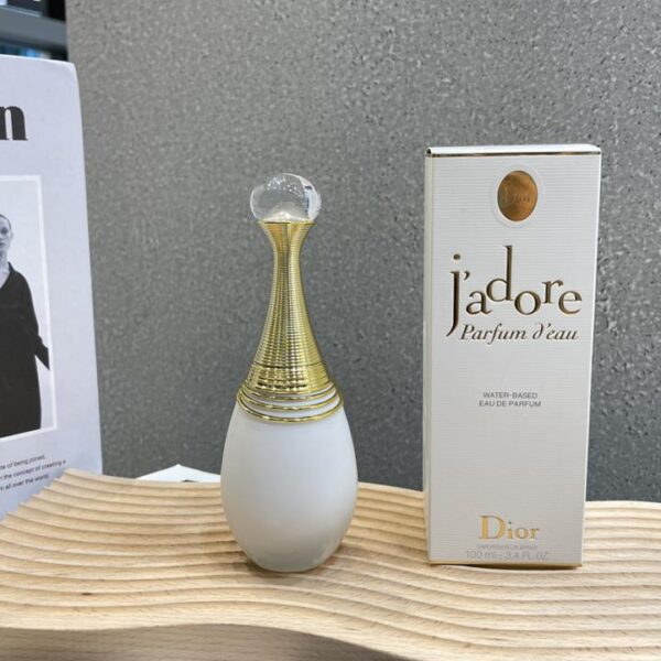 replica,repliche,fake,1:1,earrings,bracelet,ring,jewelry La nuova fragranza pura da donna di Dior 100m (5D52)