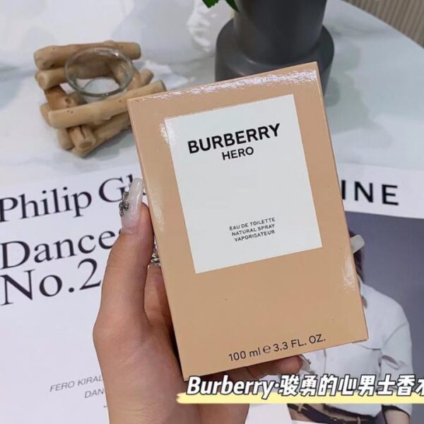 replica,repliche,fake,1:1,earrings,bracelet,ring,jewelry Burberry Junyong Eau de Toilette da uomo (FA10)