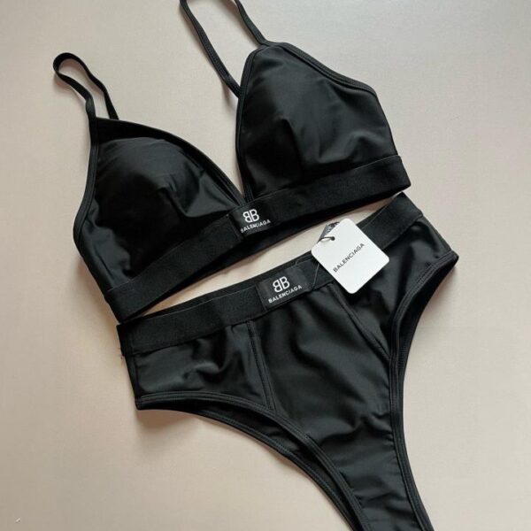 replica,repliche,fake,1:1,earrings,bracelet,ring,jewelry Il top bikini Balenciaga è fantastico