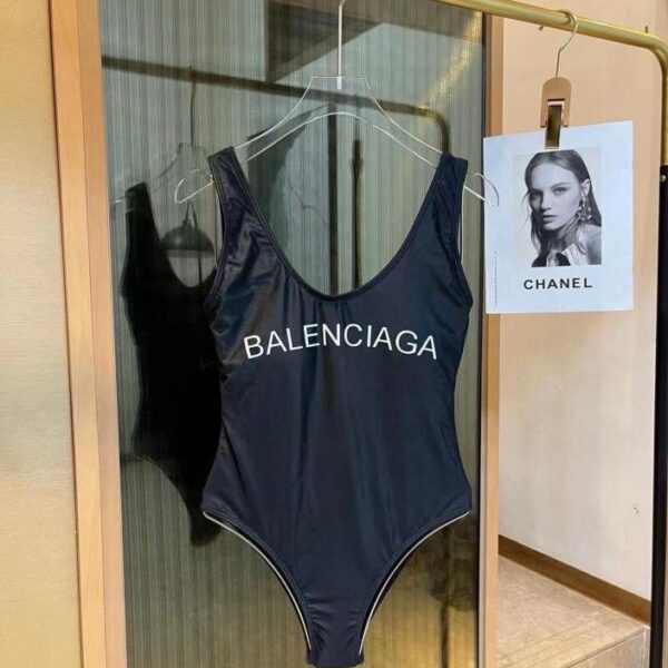 replica,repliche,fake,1:1,earrings,bracelet,ring,jewelry Costume intero BALENCIAGA