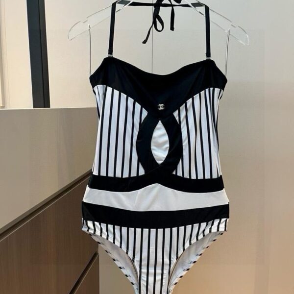 replica,repliche,fake,1:1,earrings,bracelet,ring,jewelry Chanel, il nuovo costume bikini ufficiale