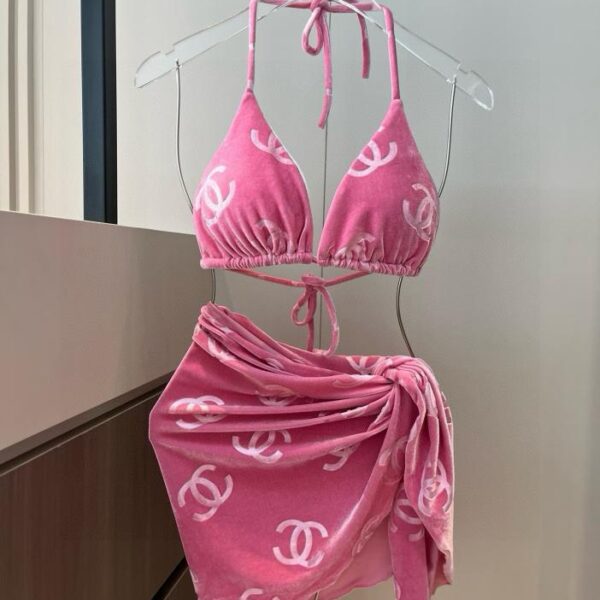 replica,repliche,fake,1:1,earrings,bracelet,ring,jewelry Completo bikini classico a tre pezzi in velluto a coste Chanel️