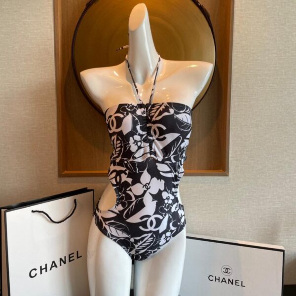 replica,repliche,fake,1:1,earrings,bracelet,ring,jewelry Costume intero Chanel Camelia