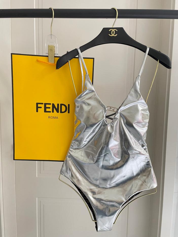 replica,repliche,fake,1:1,earrings,bracelet,ring,jewelry Costume intero reversibile di Fendi replica,repliche,fake,1:1,earrings,bracelet,ring,jewelry Costume intero reversibile di Fendi