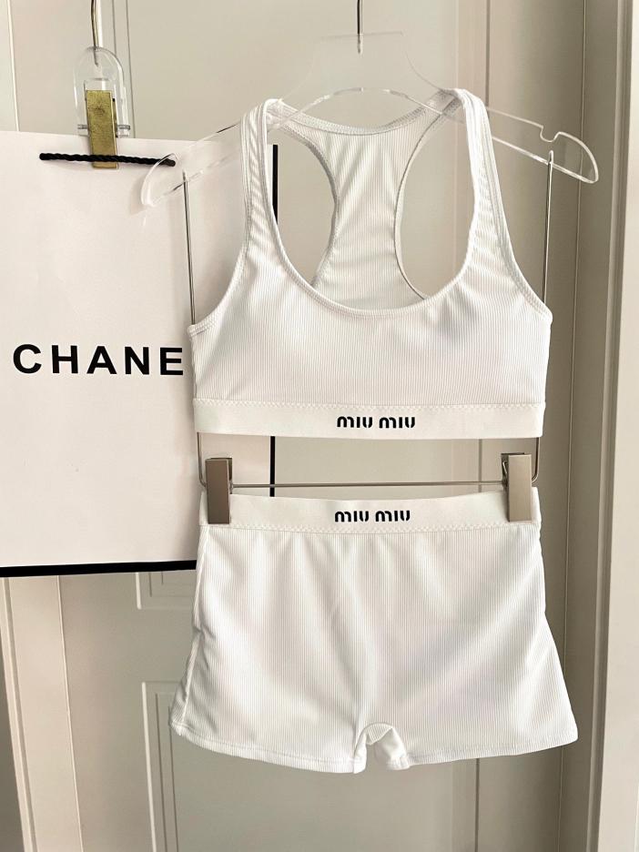 replica,repliche,fake,1:1,earrings,bracelet,ring,jewelry Miu Miu nuovo costume da bagno diviso in tessuto a maglia stile alla moda replica,repliche,fake,1:1,earrings,bracelet,ring,jewelry Miu Miu nuovo costume da bagno diviso in tessuto a maglia stile alla moda