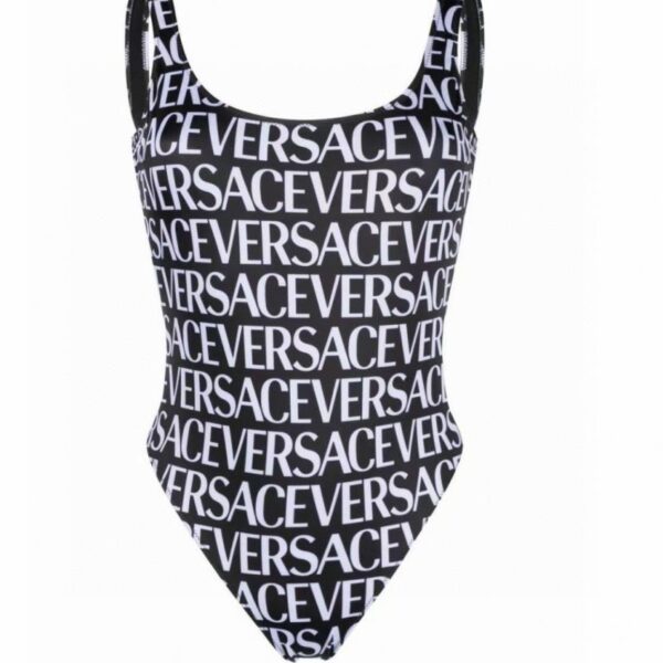 replica,repliche,fake,1:1,earrings,bracelet,ring,jewelry Il nuovo costume intero con stampa di lettere di Versace👙mostra un fascino maturo